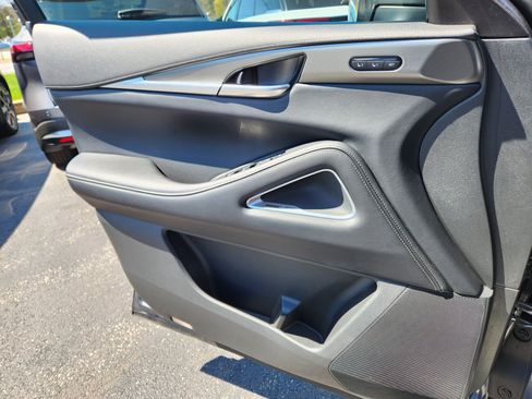 Certified 2025 INFINITI QX60 Luxe AWD/4WD image 25