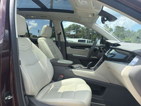Used 2022 Cadillac XT6 Premium Luxury FWD image 26
