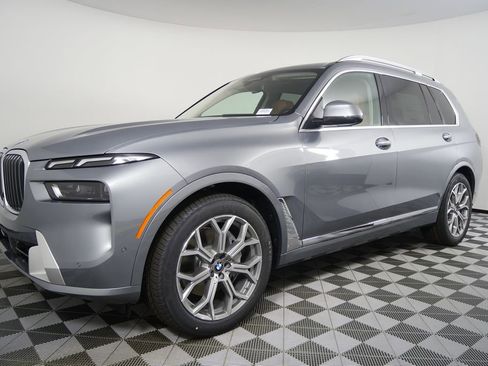 Used 2026 BMW X7 xDrive40i image 7