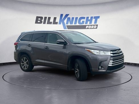 Used 2018 Toyota Highlander XLE image 7