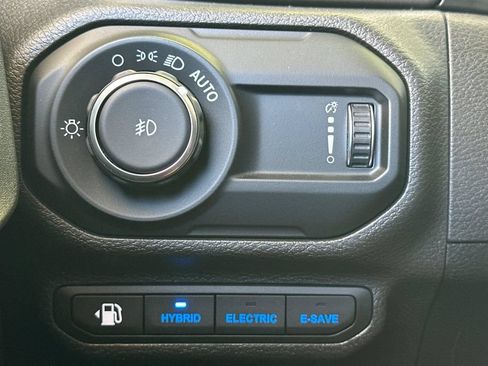 Used 2023 Jeep Wrangler Unlimited Rubicon 4xe AWD/4WD image 32