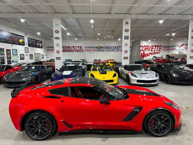 Used 2015 Chevrolet Corvette Z06 w/ 3LZ Preferred Equipment Group RWD image 5