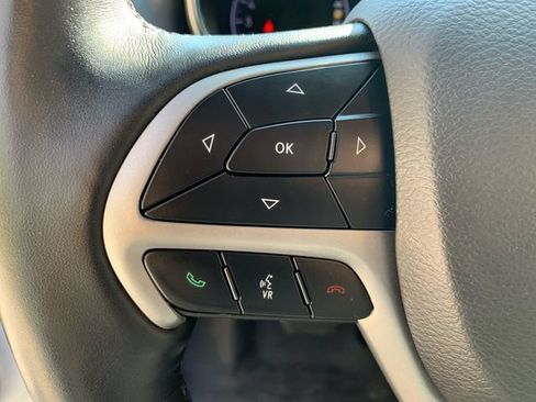 Used 2022 Jeep Grand Cherokee Limited AWD/4WD image 22