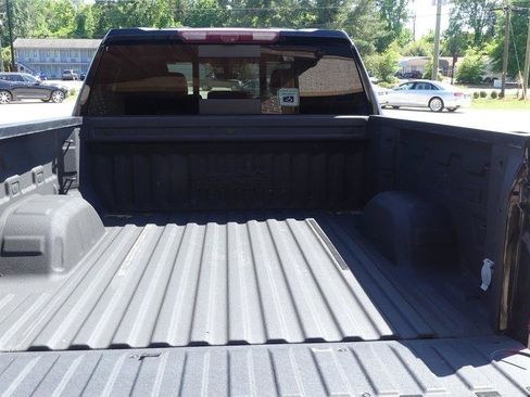 Used 2022 Chevrolet Silverado 1500 High Country w/ Technology Package AWD/4WD image 35