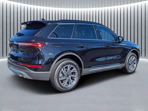 New 2026 Lincoln Corsair Premiere image 3