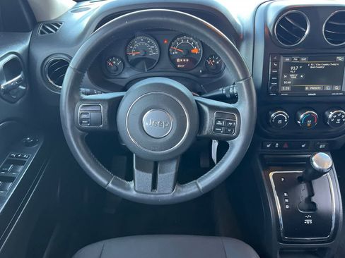 Used 2016 Jeep Patriot Latitude FWD image 16