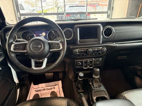 Used 2019 Jeep Wrangler Unlimited Sahara w/ Safety Group image 16