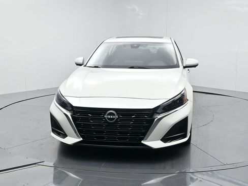 Used 2025 Nissan Altima 2.5 SL FWD image 20