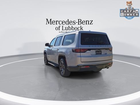 Used 2023 Jeep Wagoneer Series II w/ Flexible Seating Group AWD/4WD image 7