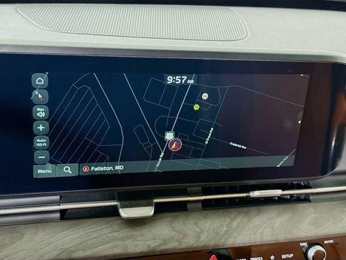 Used 2024 Kia Carnival SX FWD image 5