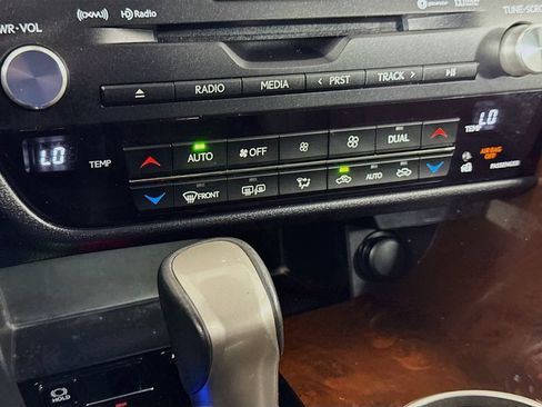 Used 2018 Lexus RX 350 FWD w/ Premium Package image 16