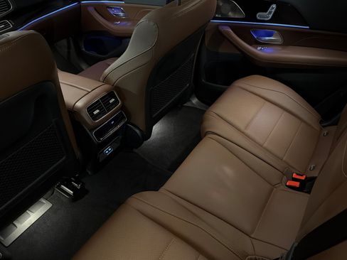 New 2026 Mercedes-Benz GLS 450 4MATIC image 11