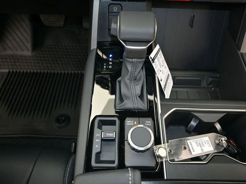 New 2026 Toyota Tundra Limited AWD/4WD image 8