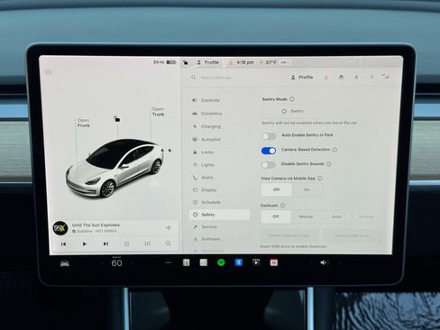 Used 2018 Tesla Model 3 Long Range image 28