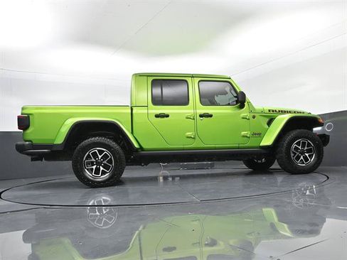 Used 2025 Jeep Gladiator Rubicon AWD/4WD image 33