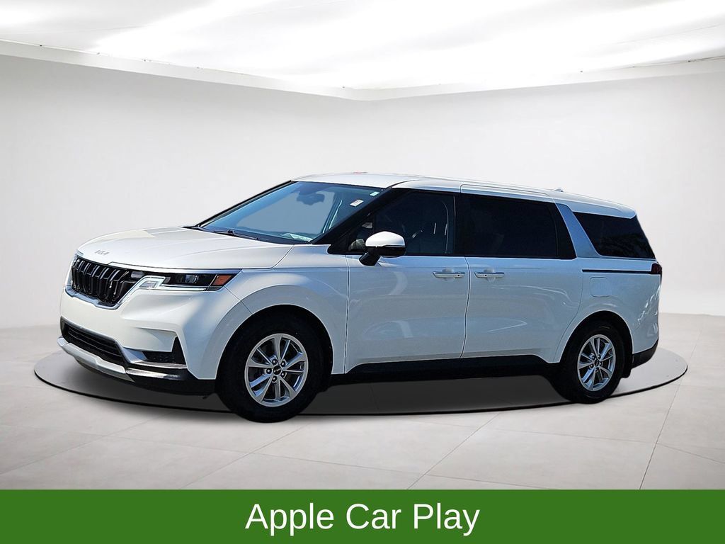 Used 2024 Kia Carnival LX FWD image 3