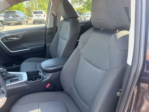 Used 2022 Toyota RAV4 XLE w/ Convenience Package image 24