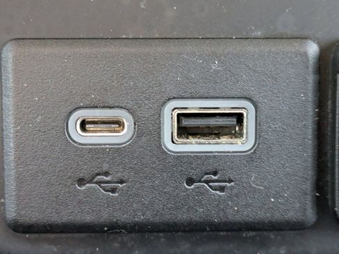 Used 2022 Chevrolet Silverado 1500 LTZ image 22