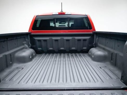 Used 2019 Ford Ranger XLT w/ Equipment Group 302A Luxury AWD/4WD image 12