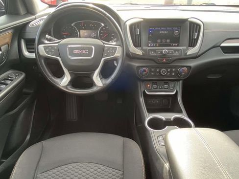 Used 2020 GMC Terrain SLE w/ Driver Convenience Package image 9