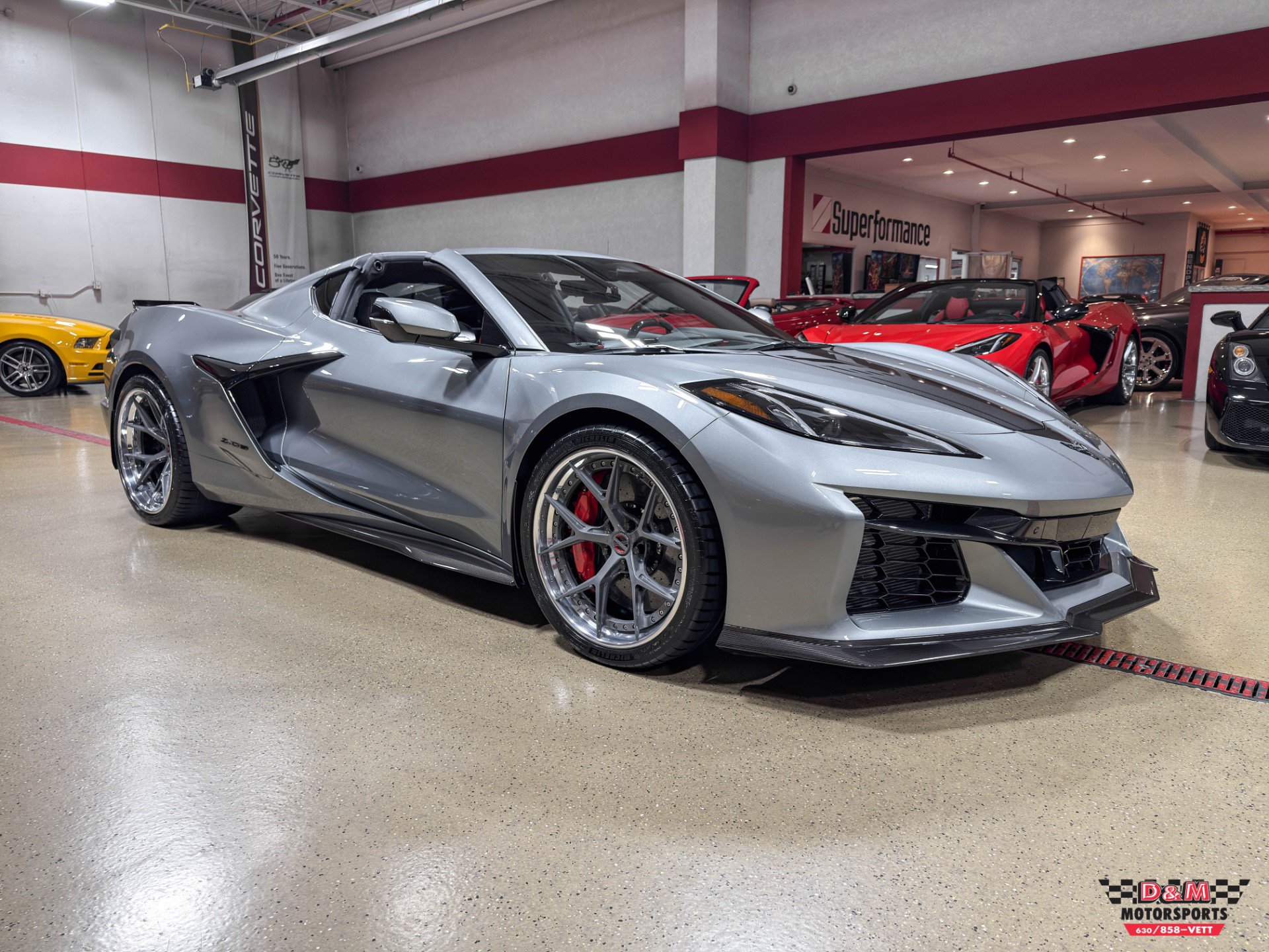 Used 2024 Chevrolet Corvette Z06 RWD image 9