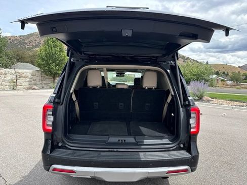 Used 2024 Ford Expedition Limited AWD/4WD image 9
