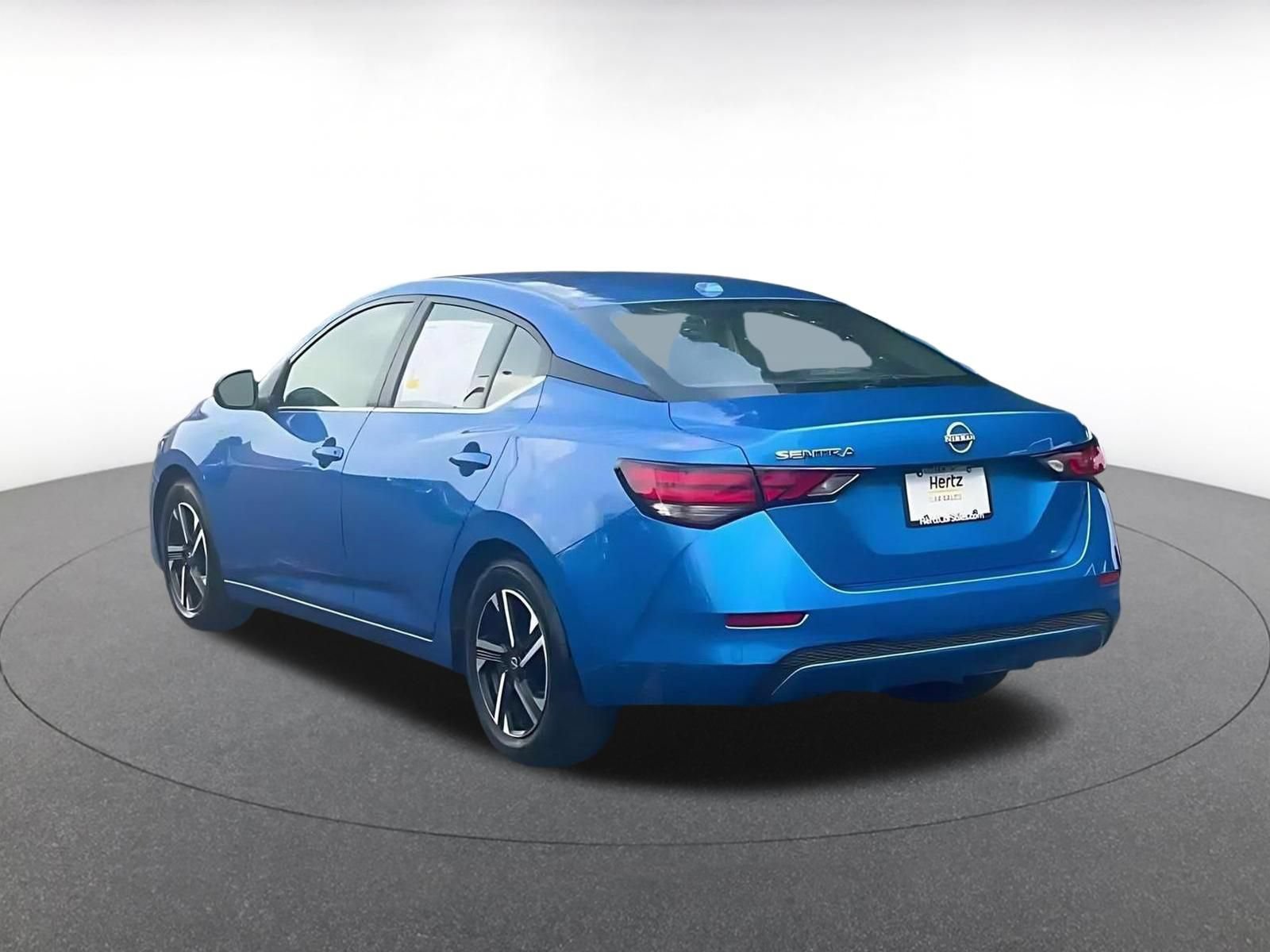 Used 2025 Nissan Sentra SV FWD image 10