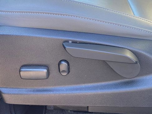 Used 2018 Chevrolet Colorado LT w/ Luxury Package, Chrome image 15