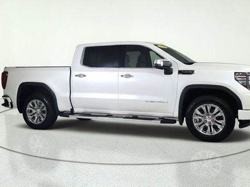 Used 2024 GMC Sierra 1500 Denali w/ Technology Package AWD/4WD image 8