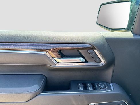 Used 2025 GMC Sierra 1500 Elevation w/ Elevation Premium Package image 9