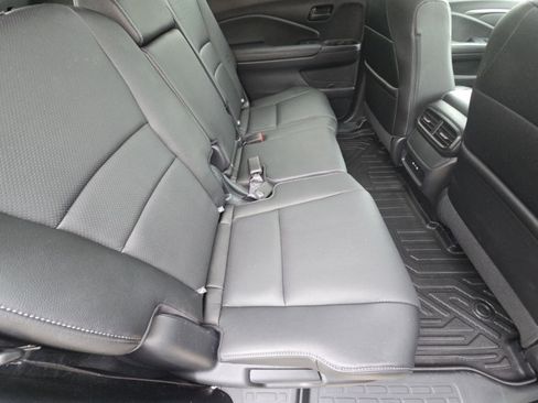 Used 2024 Honda Passport EX-L image 14