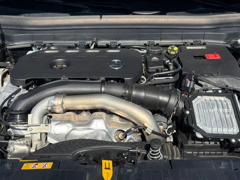 Used 2024 Mercedes-Benz GLB 250 image 35