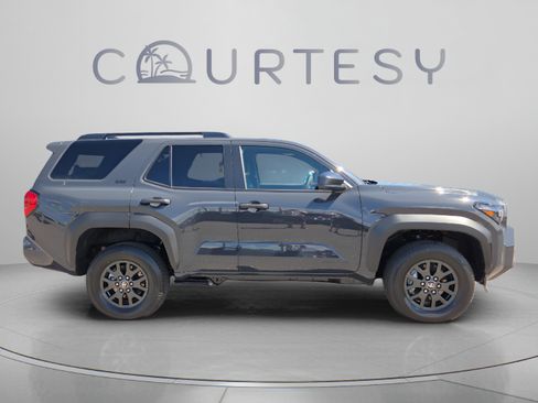 Certified 2026 Toyota 4Runner SR5 AWD/4WD image 6