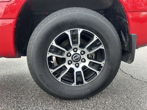 Used 2024 Nissan Titan SV w/ SV Convenience Package image 7