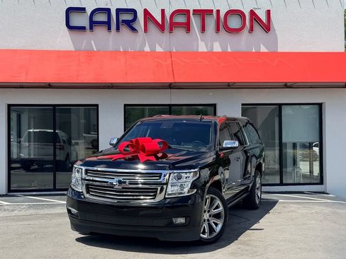 Used 2016 Chevrolet Suburban LTZ RWD image 2