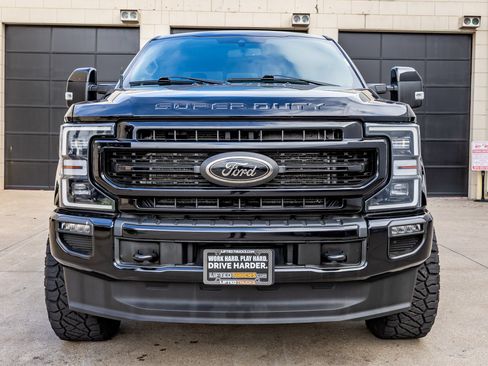 Used 2022 Ford F250 Lariat w/ Lariat Ultimate Package AWD/4WD image 2