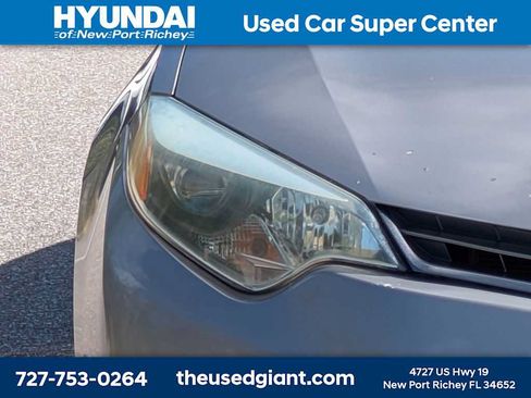 Used 2015 Toyota Corolla LE FWD image 9