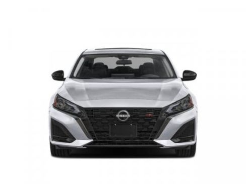Used 2025 Nissan Altima 2.5 SR AWD/4WD image 7
