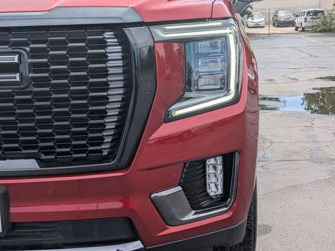 Used 2023 GMC Yukon Denali Ultimate w/ LPO, Floor Liner Package AWD/4WD image 9