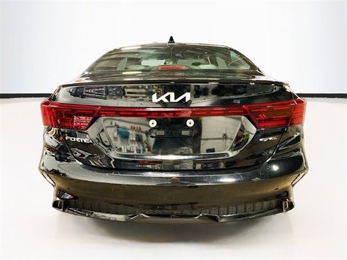 Used 2023 Kia Forte GT-Line w/ GT-Line Premium Package image 6