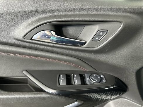 Used 2025 Chevrolet Trax RS w/ Driver Confidence Package FWD image 24