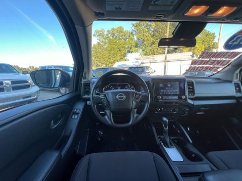 Used 2023 Nissan Frontier S image 25
