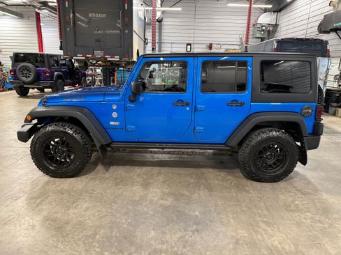 Used 2015 Jeep Wrangler Unlimited Sport w/ Quick Order Package 24S image 35