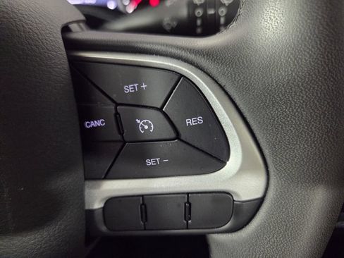 Used 2023 Jeep Renegade Altitude AWD/4WD image 18