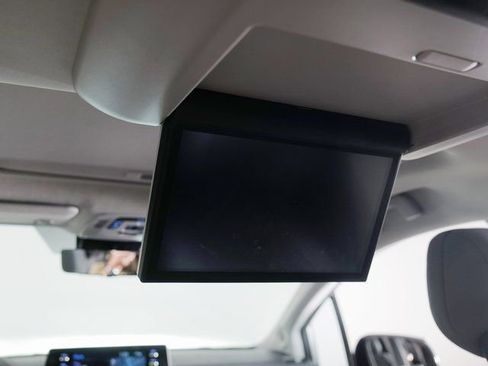 Used 2023 Toyota Sienna Limited AWD/4WD image 19