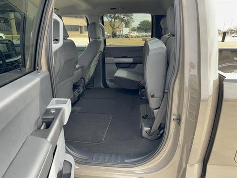 New 2026 Ford F250 XLT w/ FX4 Off-Road Package image 11