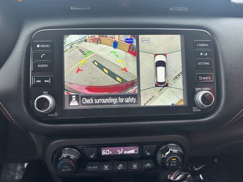 Used 2022 Nissan Kicks SR w/ Premium Package FWD image 18