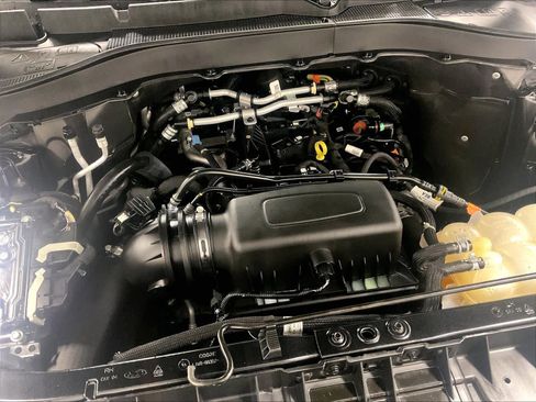 Used 2023 Ford Explorer XLT w/ Equipment Group 202A image 34