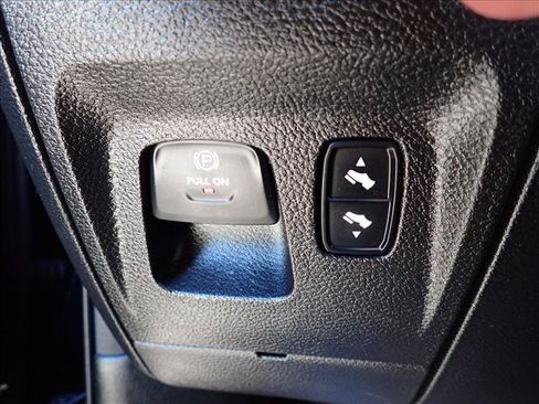 Used 2020 RAM 1500 Big Horn AWD/4WD image 13