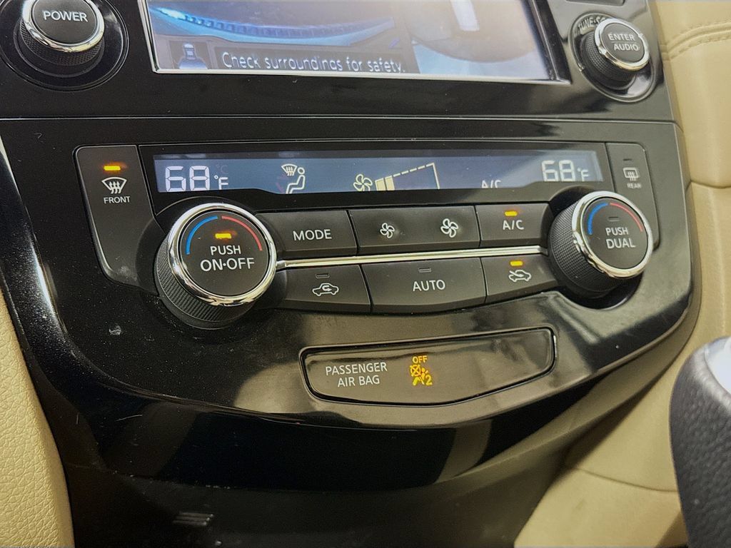 Used 2017 Nissan Rogue SL AWD/4WD image 19